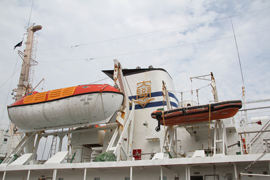 全天候型救命艇　搭載作業艇